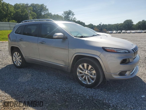 2017 Jeep Cherokee Overland with VIN 1C4PJMJS2HW584851, listed as a Copart auction lot 61738325 with 34,582 mi miles and Salvage title. Bid and sale history available at DreamBid. Image 4.