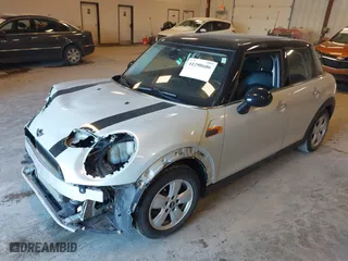 2018 MINI Hardtop 4 Door Cooper with VIN WMWXU1C50J2F79271, listed as a IAAI auction lot 41298686 with 75773 miles. Bid and sale history available at carsss.com. Image 17.