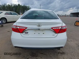 2015 Toyota Camry XLE with VIN 4T1BF1FK4FU044490, listed as a IAAI auction lot 41938048 with 93,700 mi miles. Bid and sale history available at carsss.com. Image 17.
