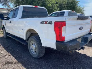2019 Ford F-250 XL with VIN 1FT7X2B60KEF59528, listed as a IAAI auction lot 42141783 with 155,749 mi miles and . Bid and sale history available at DreamBid. Image 1.