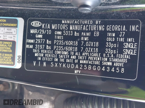 2011 Kia Sorento EX with VIN 5XYKUDA25BG043458, listed as a IAAI auction lot 41363660 with 197,151 mi miles. Bid and sale history available at carsss.com. Image 9.