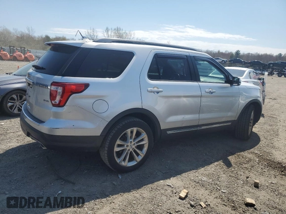 2018 Ford Explorer XLT with VIN 1FM5K8D89JGB01802, listed as a Copart auction lot 51466695 with 153,831 mi miles and Salvage Title. Bid and sale history available at DreamBid. Image 3.