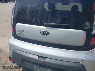2014 Kia Soul with VIN KNDJN2A20E7738784, listed as a IAAI auction lot 42102980 with 139,242 mi miles. Bid and sale history available at carsss.com. Image 16.