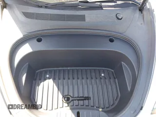 2018 Tesla Model 3 Long Range Battery with VIN 5YJ3E1EB5JF100578, listed as a IAAI auction lot 41959766 with 57,931 mi miles and . Bid and sale history available at DreamBid. Image 10.