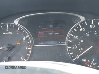 2017 Nissan Pathfinder Platinum with VIN 5N1DR2MN9HC601874, listed as a IAAI auction lot 42275736 with 169,467 mi miles and . Bid and sale history available at DreamBid. Image 7.