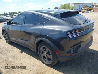 2022 Ford Mustang Mach-E Select z VIN 3FMTK1SS9NMA18394, wystawiony jako IAAI lot #40067340 z przebiegiem 35 805 mil mil oraz . Historia ofert i sprzedaży dostępna na DreamBid. Obrazek 3.