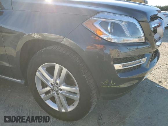 2015 Mercedes-Benz GL-Class GL 350 BlueTEC with VIN 4JGDF2EEXFA535688, listed as a Copart auction lot 82636453 with 105,781 mi miles. Bid and sale history available at carsss.com. Image 12.