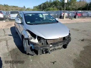 2013 Hyundai Elantra GLS z VIN 5NPDH4AEXDH319488, wystawiony jako Copart lot #53464885 z przebiegiem 279 079 mil mil oraz Szkoda całkowita • Salvage title. Historia ofert i sprzedaży dostępna na DreamBid. Obrazek 10.