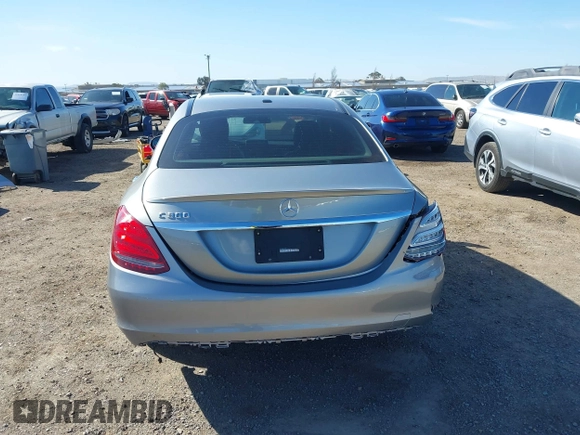 2015 Mercedes-Benz C 300 z VIN 55SWF4JB7FU049897, wystawiony jako IAAI lot #41795671 z przebiegiem 137 194 mil mil oraz . Historia ofert i sprzedaży dostępna na DreamBid. Obrazek 16.