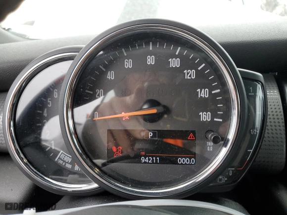 2019 MINI Cooper Convertible with VIN WMWWG5C54K3F79764, listed as a Copart auction lot 48692085 with 94,211 mi miles and Salvage Title. Bid and sale history available at carsss.com. Image 9.