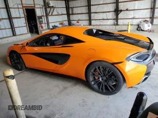 2016 McLaren 570S z VIN SBM13DAA7GW000814, wystawiony jako Copart lot #55457784 z przebiegiem 31 324 mil mil oraz . Historia ofert i sprzedaży dostępna na DreamBid. Obrazek 2.