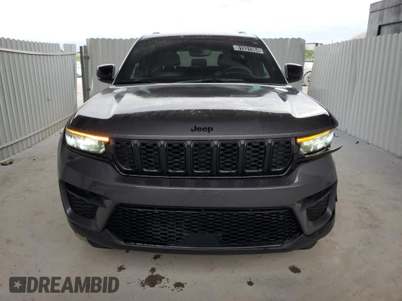 2024 Jeep Grand Cherokee Altitude with VIN 1C4RJGAG4R8546436, listed as a Copart auction lot 81531384 with 24,979 mi miles and Clean title. Bid and sale history available at DreamBid. Image 5.