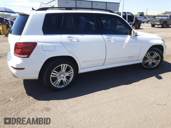 2015 Mercedes-Benz GLK 350 with VIN WDCGG5HB9FG403384, listed as a Copart auction lot 70284464 with 30,007 mi miles and Salvage Title. Bid and sale history available at DreamBid. Image 3.