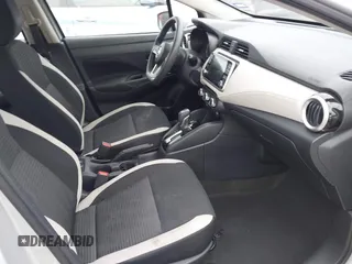 2021 Nissan Versa SV z VIN 3N1CN8EV9ML876627, wystawiony jako IAAI lot #42297873 z przebiegiem 72 216 mil mil oraz . Historia ofert i sprzedaży dostępna na DreamBid. Obrazek 5.