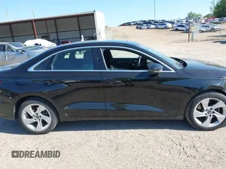 2023 Audi A3 Premium z VIN WAUAUDGY1PA070894, wystawiony jako IAAI lot #42045730 z przebiegiem 52 397 mil mil oraz . Historia ofert i sprzedaży dostępna na DreamBid. Obrazek 13.