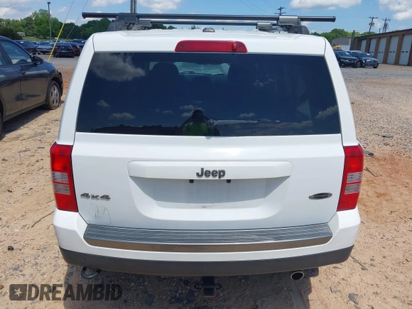 2016 Jeep Patriot Sport with VIN 1C4NJRBB8GD731252, listed as a IAAI auction lot 42321786 with 111,788 mi miles and . Bid and sale history available at DreamBid. Image 16.