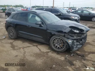 2017 Porsche Macan S with VIN WP1AB2A53HLB19299, listed as a Copart auction lot 63805575 with 104,133 mi miles and Clean title. Bid and sale history available at DreamBid. Image 4.