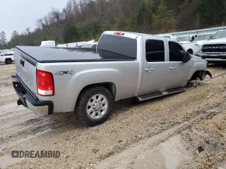 2013 GMC Sierra 2500HD SLT with VIN 1GT121E83DF217046, listed as a Copart auction lot 86259994 with 160,088 mi miles and Salvage title. Bid and sale history available at DreamBid. Image 3.