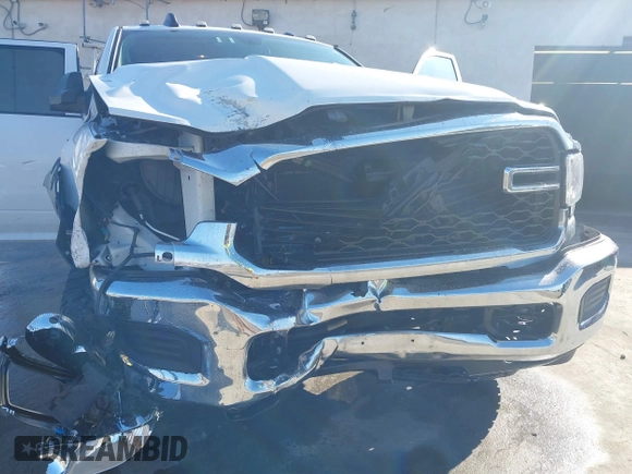 2019 Ram 2500 Tradesman with VIN 3C6UR5CJXKG596863, listed as a IAAI auction lot 41501007 with 64,518 mi miles. Bid and sale history available at carsss.com. Image 6.