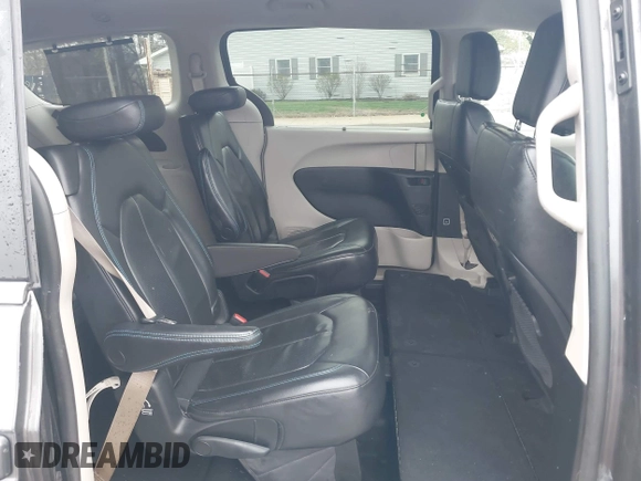 2021 Chrysler Pacifica Touring L with VIN 2C4RC1BG7MR584956, listed as a IAAI auction lot 42016887 with 51,415 mi miles and . Bid and sale history available at DreamBid. Image 8.