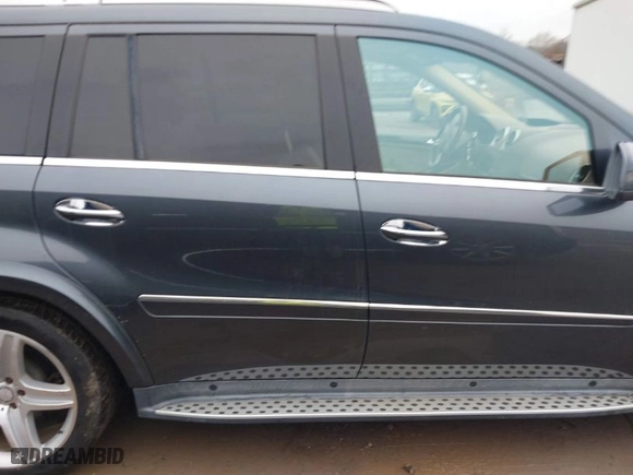 2012 Mercedes-Benz GL-Class GL 550 with VIN 4JGBF8GE0CA773312, listed as a IAAI auction lot 41399833 with 180,702 mi miles. Bid and sale history available at carsss.com. Image 13.