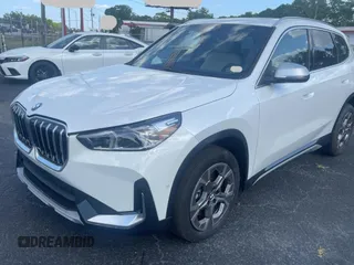2024 BMW X1 xDrive28i with VIN WBX73EF08R5Y89451, listed as a Copart auction lot 49535605 with 4,343 mi miles and Clean Title. Bid and sale history available at carsss.com. Image 2.