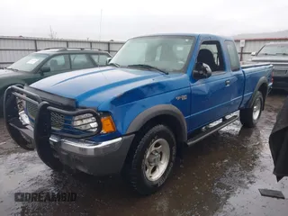 2001 Ford Ranger XL Fleet with VIN 1FTZR15E11PB54233, listed as a IAAI auction lot 40940125 with 94,250 mi miles. Bid and sale history available at carsss.com. Image 2.