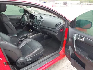2012 Kia Forte SX z VIN KNAFW6A39C5623562, wystawiony jako IAAI lot #42171852 z przebiegiem 222 383 mil mil oraz . Historia ofert i sprzedaży dostępna na DreamBid. Obrazek 5.