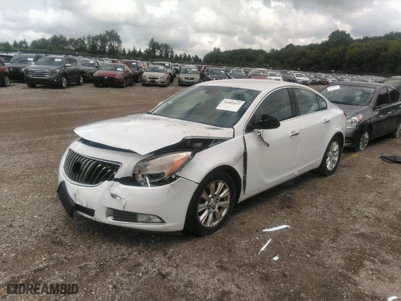 2013 Buick Regal Premium 1 with VIN 2G4GS5ER7D9231613, listed as a IAAI auction lot 39957833 with NaN miles. Bid and sale history available at carsss.com. Image 2.