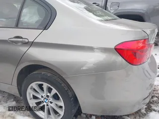 2016 BMW 3 Series 320i xDrive z VIN WBA8E5G5XGNU20345, wystawiony jako IAAI lot #41450461 z przebiegiem 155 607 mil mil oraz . Historia ofert i sprzedaży dostępna na DreamBid. Obrazek 12.