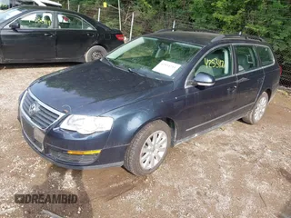 2008 Volkswagen Passat Komfort with VIN WVWXK73C58E234589, listed as a IAAI auction lot 42534711 with 156,519 mi miles and . Bid and sale history available at DreamBid. Image 2.