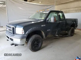 2007 Ford F-250 XL z VIN 1FTSX21P57EA29325, wystawiony jako Copart lot #56351275 z przebiegiem 168 834 mil mil oraz Szkoda całkowita • Salvage title. Historia ofert i sprzedaży dostępna na DreamBid. Obrazek 1.