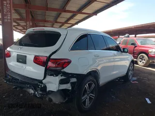 2020 Mercedes-Benz GLC 300 with VIN WDC0G8DBXLF736610, listed as a IAAI auction lot 42353177 with 45,652 mi miles and . Bid and sale history available at DreamBid. Image 4.