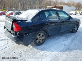 2004 Chevrolet Malibu LT with VIN 1G1ZU54884F195138, listed as a IAAI auction lot 41562060 with 240,773 mi miles. Bid and sale history available at carsss.com. Image 4.