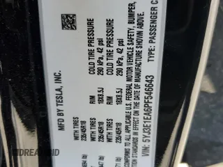 2023 Tesla Model 3 z VIN 5YJ3E1EA6PF546643, wystawiony jako Copart lot #49953555 z przebiegiem 29 549 mil mil oraz Szkoda całkowita • Salvage title. Historia ofert i sprzedaży dostępna na DreamBid. Obrazek 14.