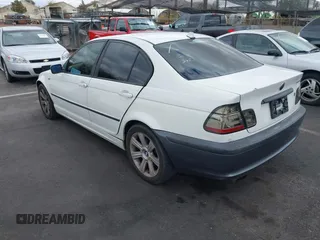 2004 BMW 3 Series 325i with VIN WBAET37444NJ45412, listed as a IAAI auction lot 41766838 with 1 mi miles. Bid and sale history available at carsss.com. Image 3.