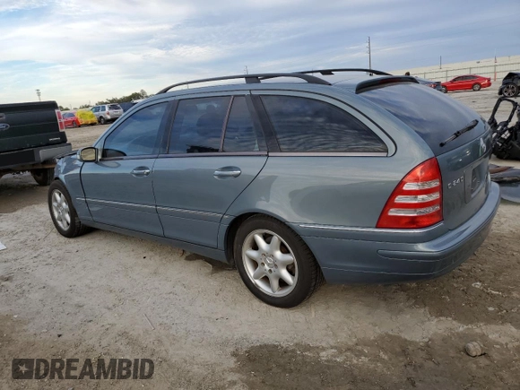 2004 Mercedes-Benz C 240 with VIN WDBRH61J44F512646, listed as a Copart auction lot 88919695 with Not provided miles and Salvage title. Bid and sale history available at DreamBid. Image 2.