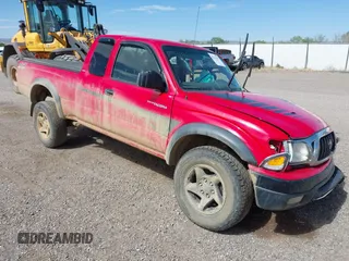 2004 Toyota Tacoma z VIN 5TEWN72N34Z387338, wystawiony jako IAAI lot #42236625 z przebiegiem 121 850 mil mil oraz . Historia ofert i sprzedaży dostępna na DreamBid. Obrazek 1.