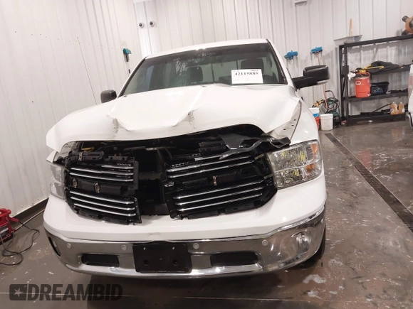 2017 Ram 1500 Big Horn z VIN 1C6RR7LG9HS674458, wystawiony jako IAAI lot #42115885 z przebiegiem 158 829 mil mil oraz . Historia ofert i sprzedaży dostępna na DreamBid. Obrazek 13.