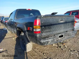 2000 Chevrolet Silverado 1500 LS with VIN 2GCEK19T1Y1112633, listed as a IAAI auction lot 41769926 with 87,690 mi miles. Bid and sale history available at carsss.com. Image 3.