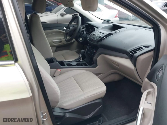 2017 Ford Escape SE with VIN 1FMCU0GD7HUD28123, listed as a IAAI auction lot 41528054 with 85,491 mi miles. Bid and sale history available at carsss.com. Image 5.
