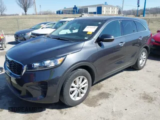 2019 Kia Sorento LX with VIN 5XYPG4A31KG547303, listed as a IAAI auction lot 41751159 with 65,468 mi miles. Bid and sale history available at carsss.com. Image 2.