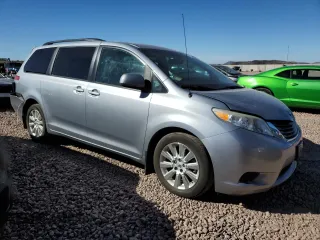 2011 Toyota Sienna LE with VIN 5TDJK3DC6BS028132, listed as a Copart auction lot 47260205 with 193,216 mi miles and Salvage Title. Bid and sale history available at carsss.com. Image 4.
