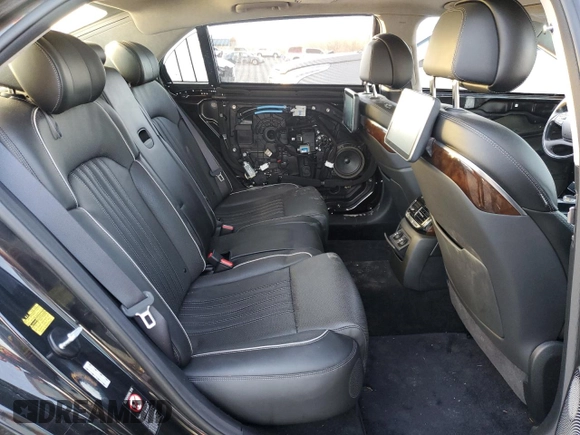 2018 Genesis G90 Ultimate with VIN KMHG54JHXJU041172, listed as a Copart auction lot 46804345 with 39,727 mi miles and Salvage Title. Bid and sale history available at DreamBid. Image 10.