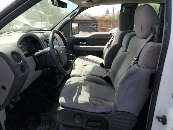 2007 Ford F-150 XLT z VIN 1FTPX14537KD20112, wystawiony jako Copart lot #63620575 z przebiegiem 185 021 mil mil oraz Czysty tytuł • Clean title. Historia ofert i sprzedaży dostępna na DreamBid. Obrazek 7.