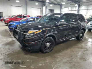 2015 Ford Utility Police Interceptor with VIN 1FM5K8AR2FGC27021, listed as a Copart auction lot 83023624 with 145,867 mi miles and Salvage Title. Bid and sale history available at carsss.com. Image 1.