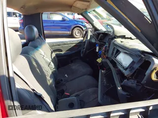 1999 Chevrolet Silverado 1500 with VIN 1GCEC14W9XZ165875, listed as a IAAI auction lot 40994850 with 173,574 mi miles. Bid and sale history available at carsss.com. Image 5.