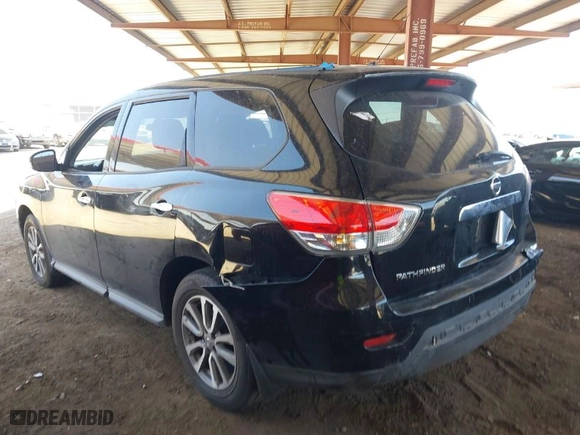 2013 Nissan Pathfinder Platinum with VIN 5N1AR2MN1DC667414, listed as a IAAI auction lot 39591196 with 163,947 mi miles. Bid and sale history available at carsss.com. Image 3.