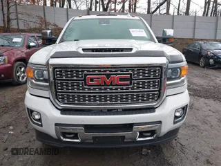 2019 GMC Sierra 2500HD Denali with VIN 1GT12SEY8KF226666, listed as a IAAI auction lot 41717939 with 45,325 mi miles. Bid and sale history available at carsss.com. Image 13.