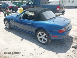 2002 BMW Z3 2.5 z VIN 4USCN33402LK52485, wystawiony jako IAAI lot #42378276 z przebiegiem 97 219 mil mil oraz . Historia ofert i sprzedaży dostępna na DreamBid. Obrazek 3.